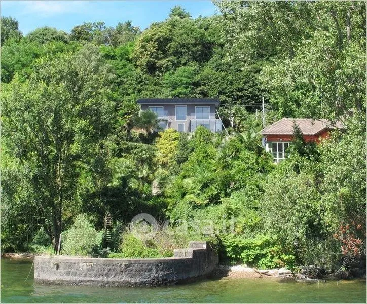 Garden - Villa with Lake View in Meina