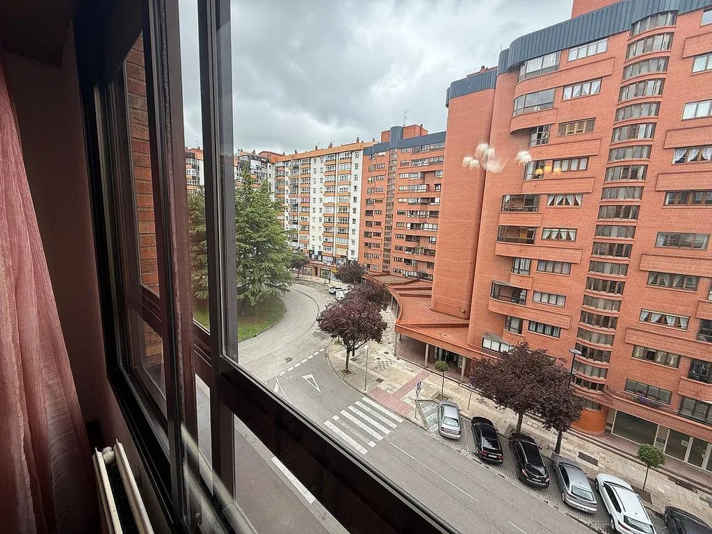 Balcon - Apartment with Terrace and Garage in Gamonal