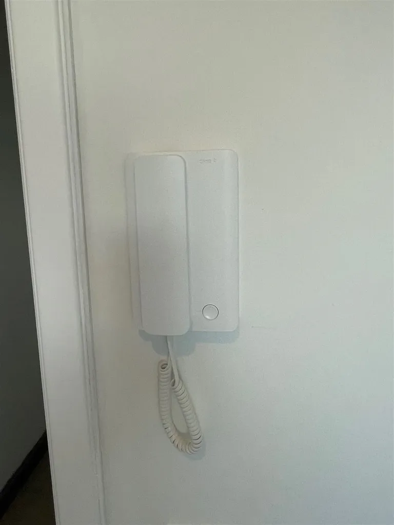 Pièces - Appartement Neuf 3 Chambres avec Bureau à Proximité des Commodités