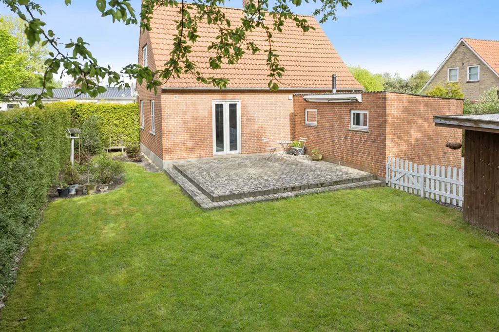 Aed - 1959 Villa with Garden in Fårevejle
