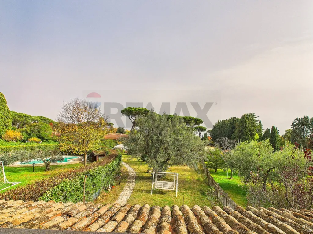 Giardino - Rustic-Style Semi-Detached Villa in Formello
