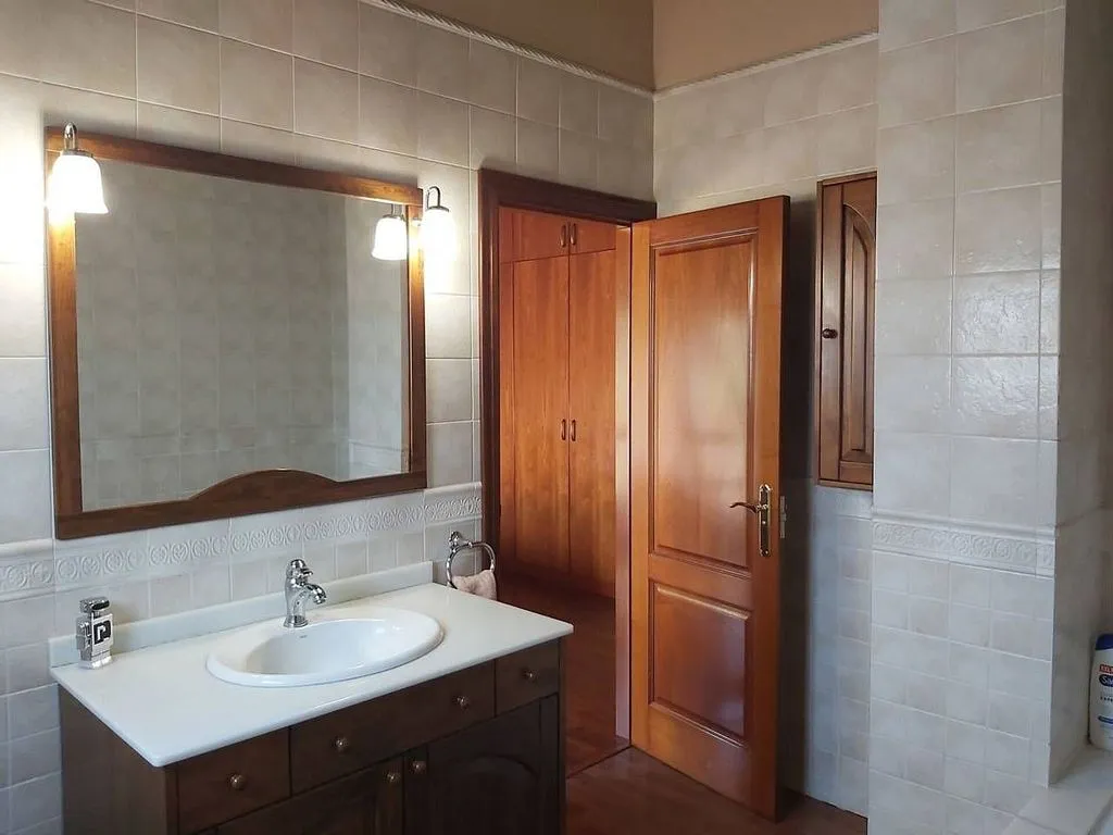 Bagni - Spacious House with Pool in Valldoreix, Sant Cugat