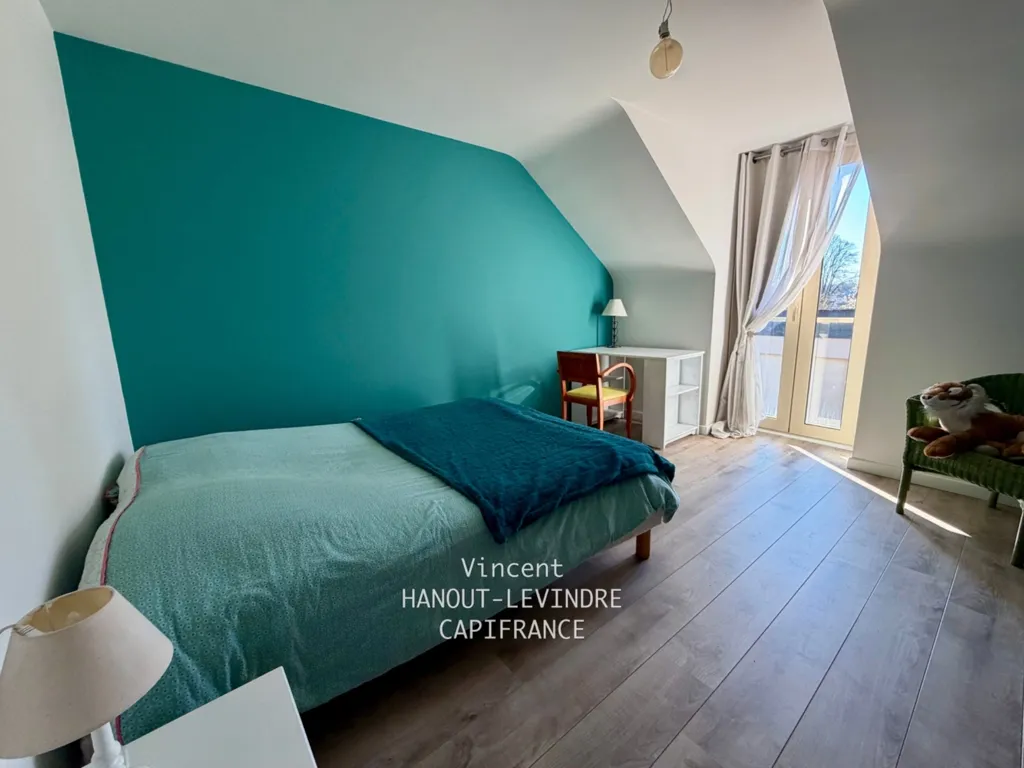 Magamistoad - 10-Piece House with Indoor Pool in Tiercé