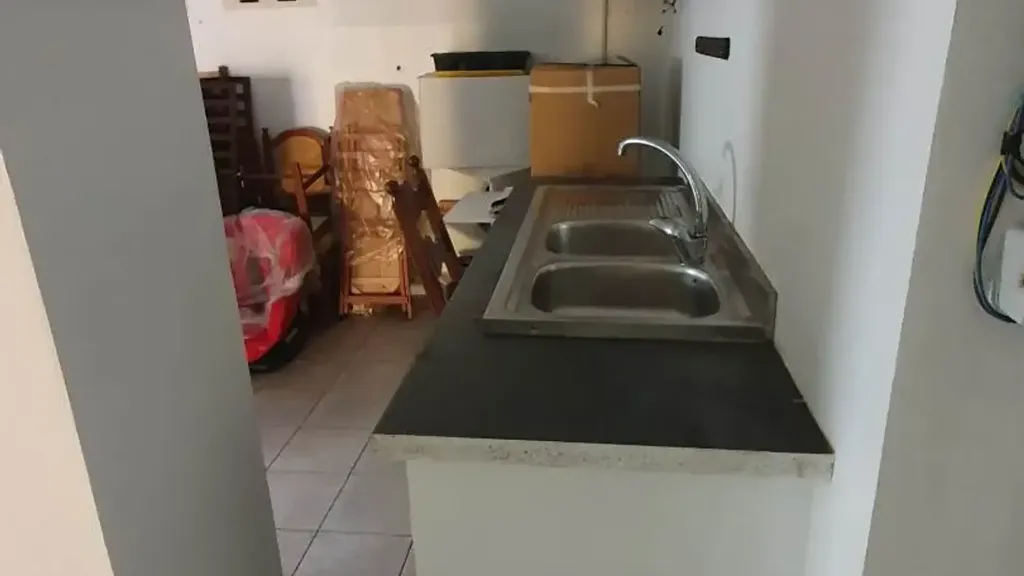 Köök - Spacious Basement Apartment in Tortolì Centre
