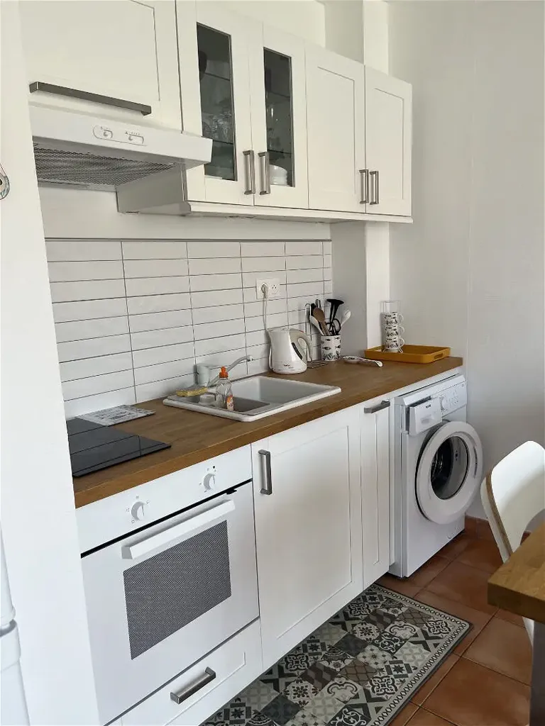 Kitchen - 2-Bed Apartment with Pool in Saint Jean de Monts