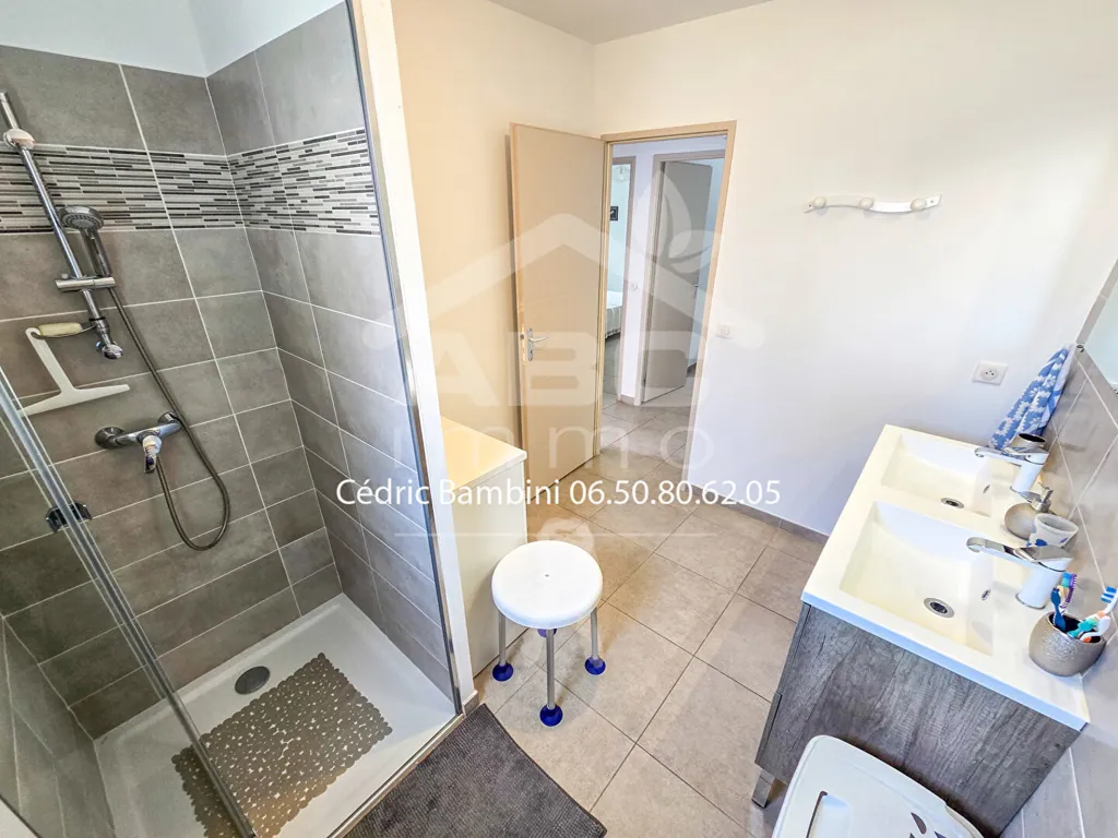 Vannitoad - Recent Flat-Plan House with Garden near Town Centre