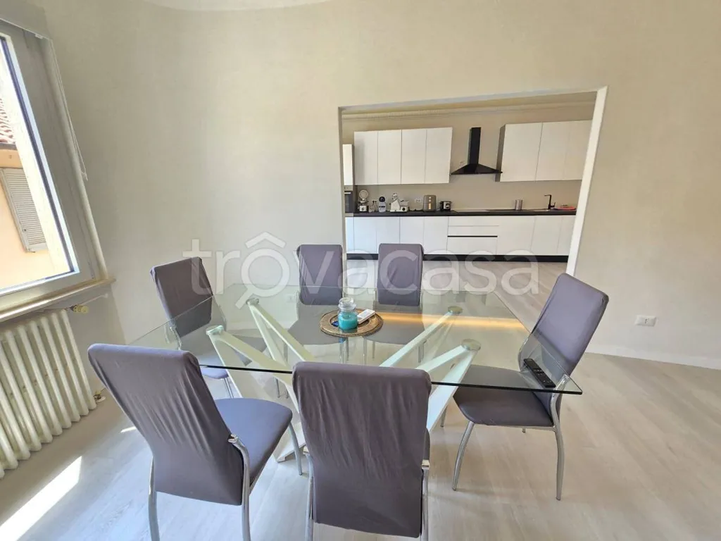 Sala da pranzo - Appartamento ristrutturato con terrazza a Galliate