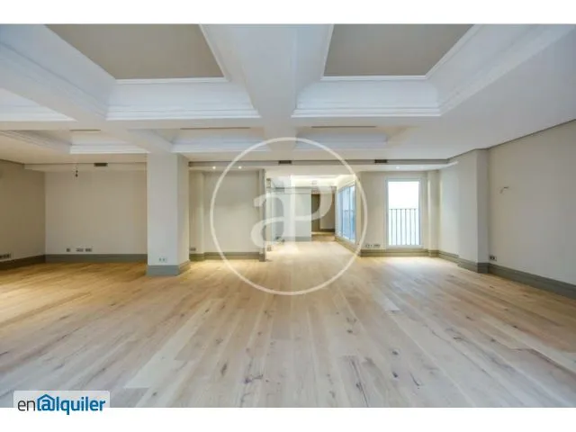 Soggiorno - Apartment with Balcony in Retiro, Madrid