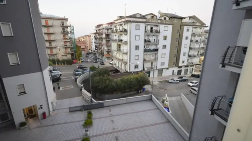 Rõdu - Apartment with Balcony in Rossano Centre