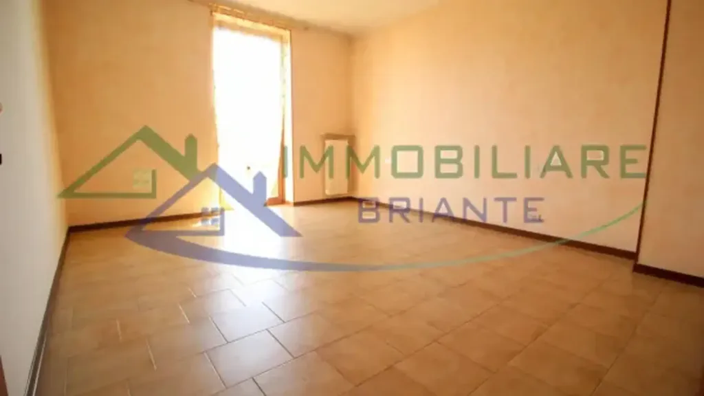 Toad - Terraced Villa with Private Garden in Angera