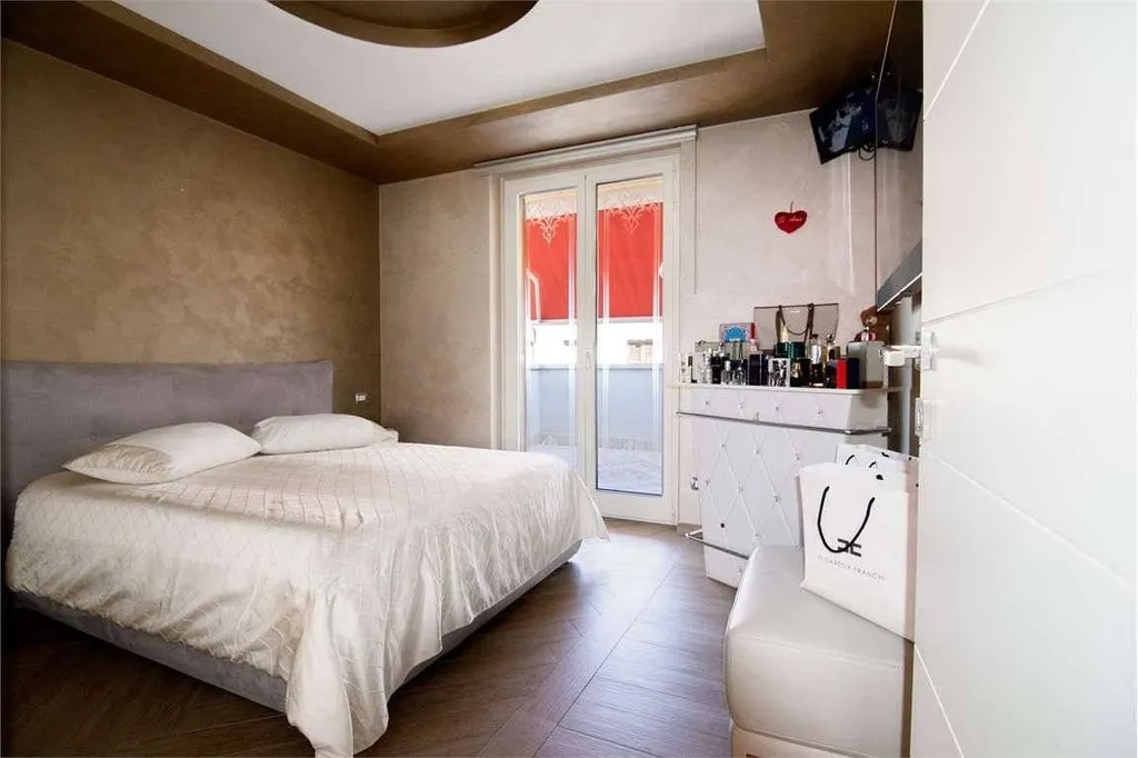 Bedrooms - Luxury Villa with Private Garden in Boltiere