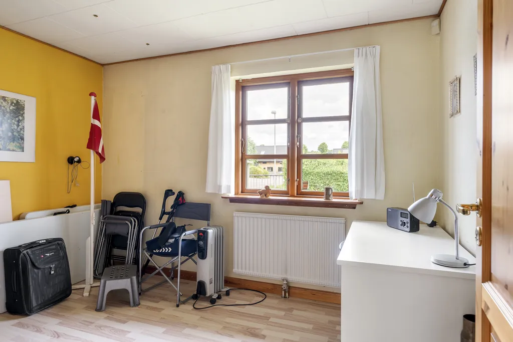 Office - Villa with South-Facing Terrace in Kregme