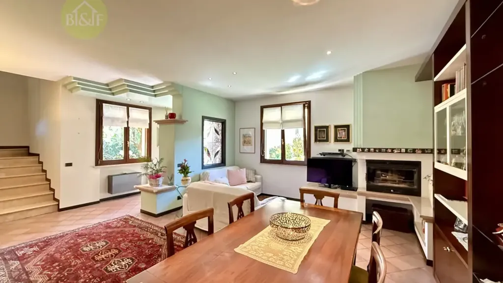 Salle à manger - Bifamiliare Villa with Private Garden in Legnago