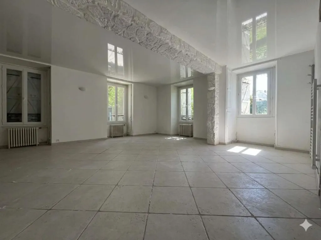Pièces - Ensemble Immobilier avec Deux Maisons dans la Vallée de la Juine