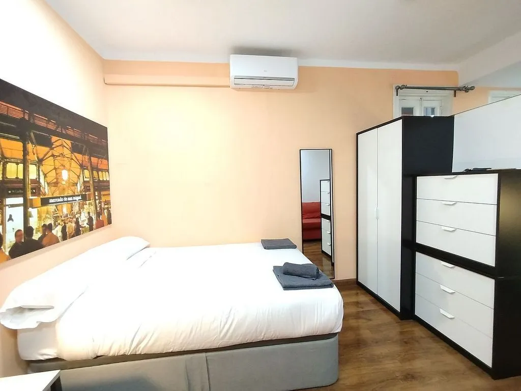 Magamistoad - 7-Bedroom Flat with Terrace in Madrid Centre