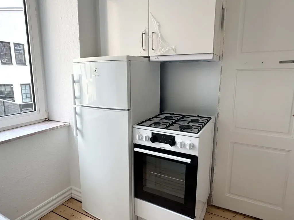 Kitchen - 2-Bedroom Apartment with High Ceilings in Aalborg