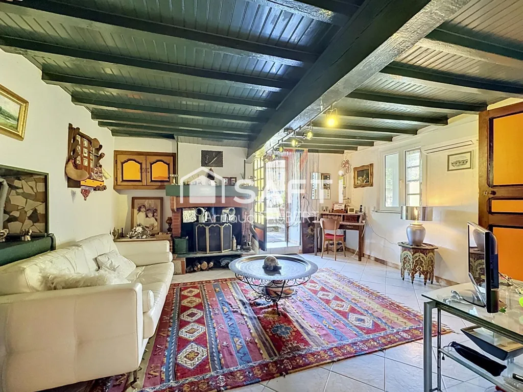 Séjour - Maison avec Jardin au Calme à Gabre