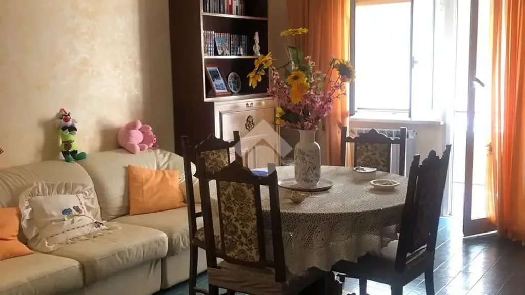Söögituba - Spacious Apartment with Balcony in Marino