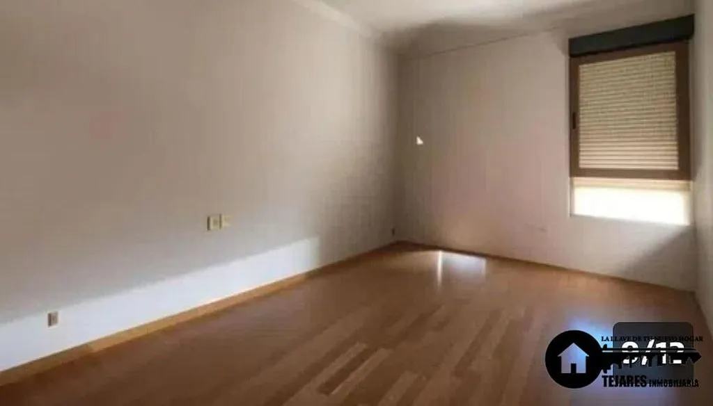 Toad - Apartment with Balcony Views in Centro-Carretas