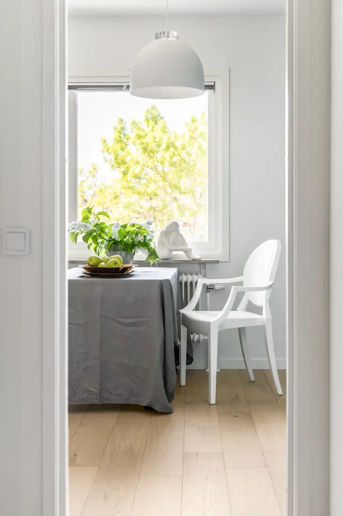 Sala da pranzo - Renovated Apartment with West-Facing Balcony in Sölvesborg