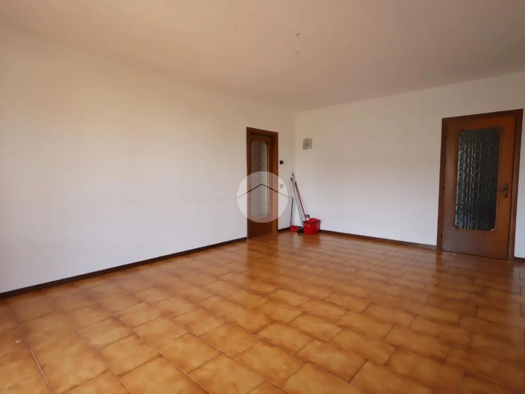 Elutuba - Spacious 3-Bedroom Flat in Castenedolo