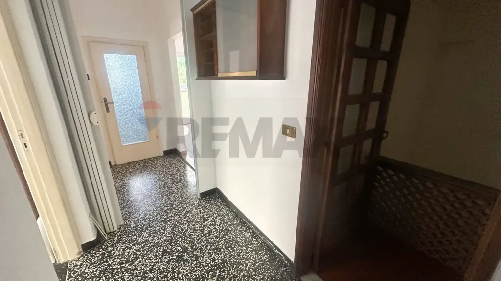 hallway_entrance