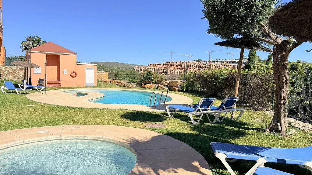 Piscine - Duplex with Pool in La Duquesa