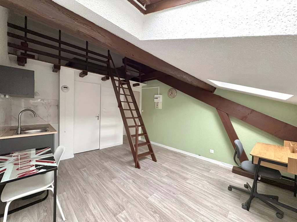 Pièces - Studio Rénové avec Mezzanine à Metz
