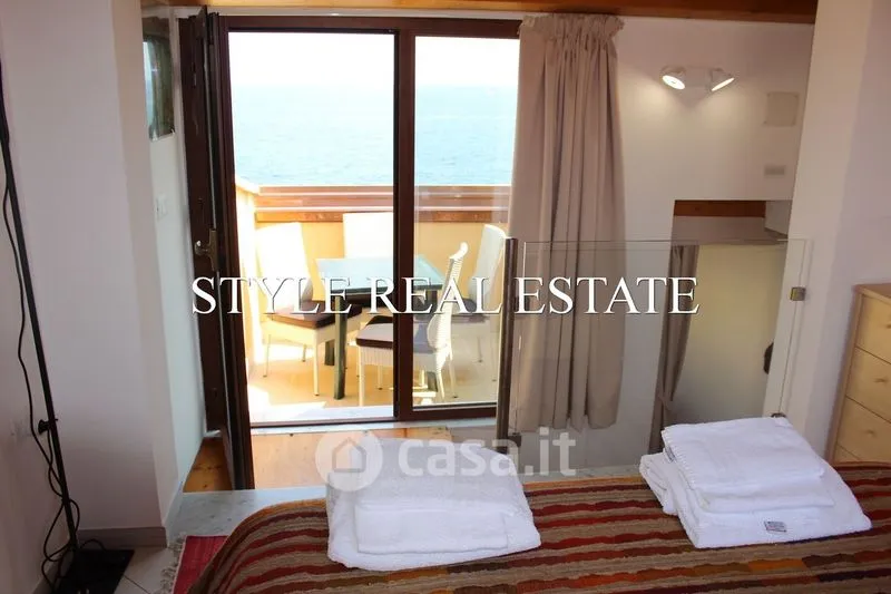 Chambres - Three-Bedroom Terrace Flat on Levante Seafront, Siracusa