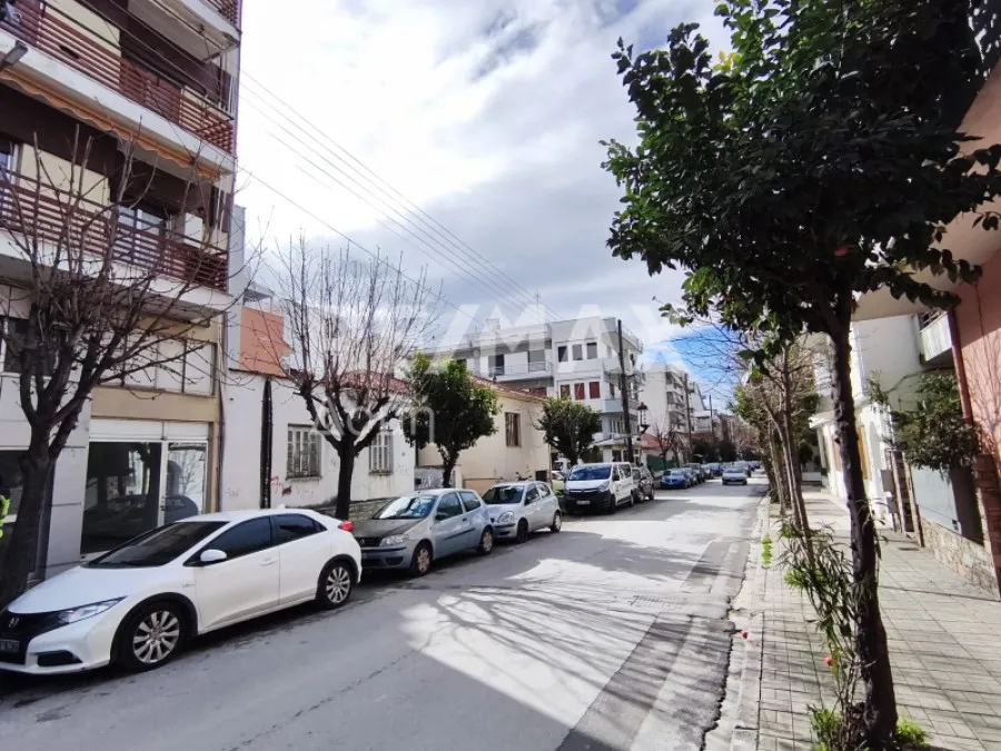 Esterno - Retail Unit with High Visibility in Volos