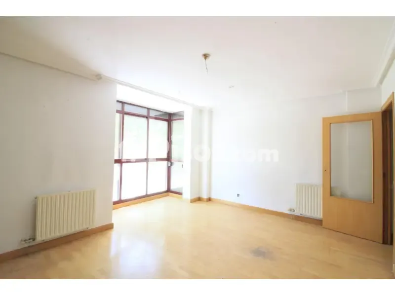 Toad - Apartment with Pool in Valdebernardo