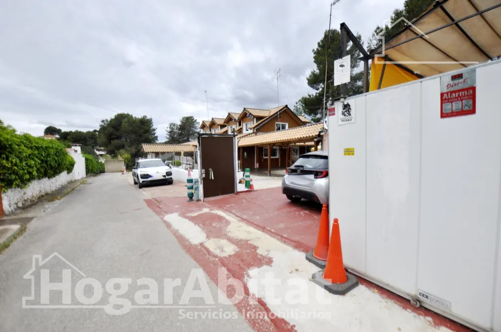 Extérieur - Semi-New Chalet with Terrace in Monserrat