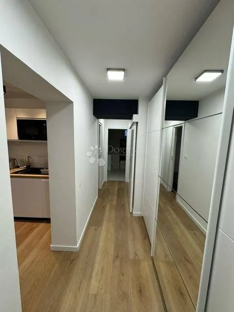 Entrée - Luxury Renovated Studio with Sea View in Kostrena