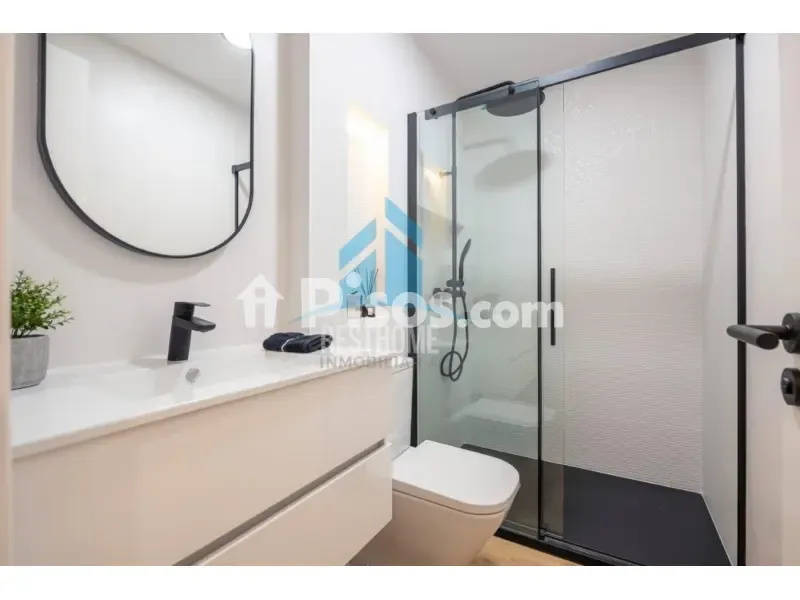 Salles de bain - Fully Furnished Flat with Balconies in Goya