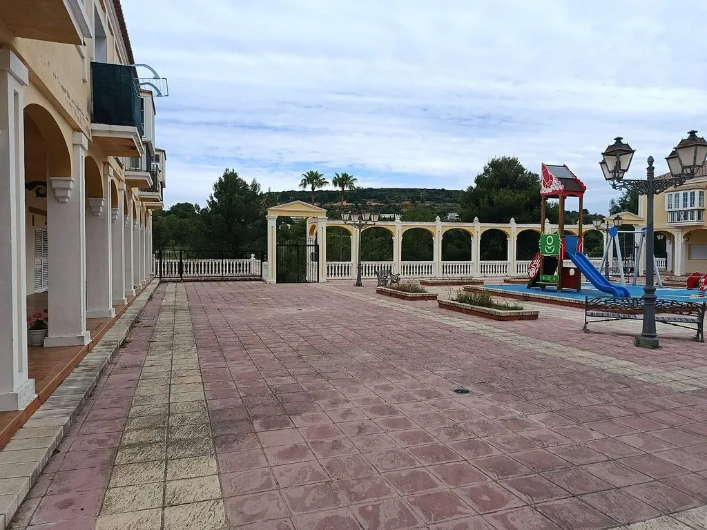 Jardin - Apartment with Pool in El Bosque, Chiva