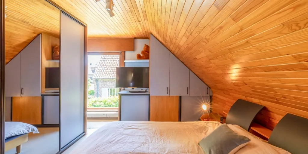 Chambres - Villa Rénovée avec Jardin à Merelbeke