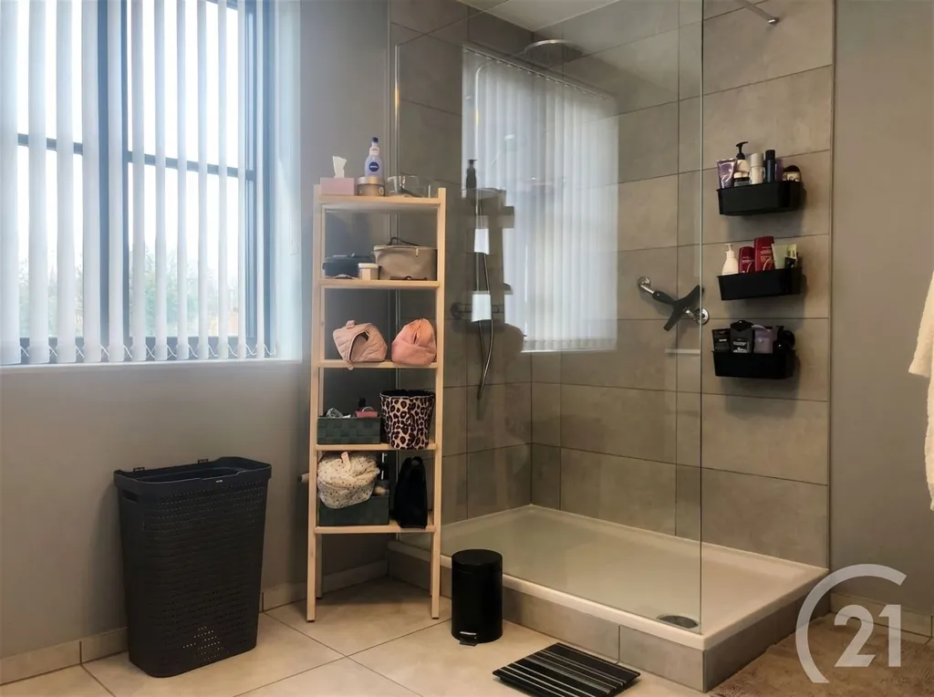 Salles de bain - Kasteelhoeve Rénovée avec Jardin à Heist-op-den-Berg