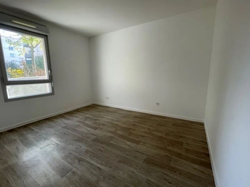 Toad - Garden Flat with Terrace in Bourgoin-Jallieu