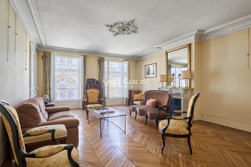 Appartement 4 pièces à Paris 7ème