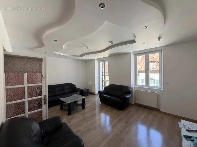 Salón - Apartment with Balcony near Centre, Saint-Claude