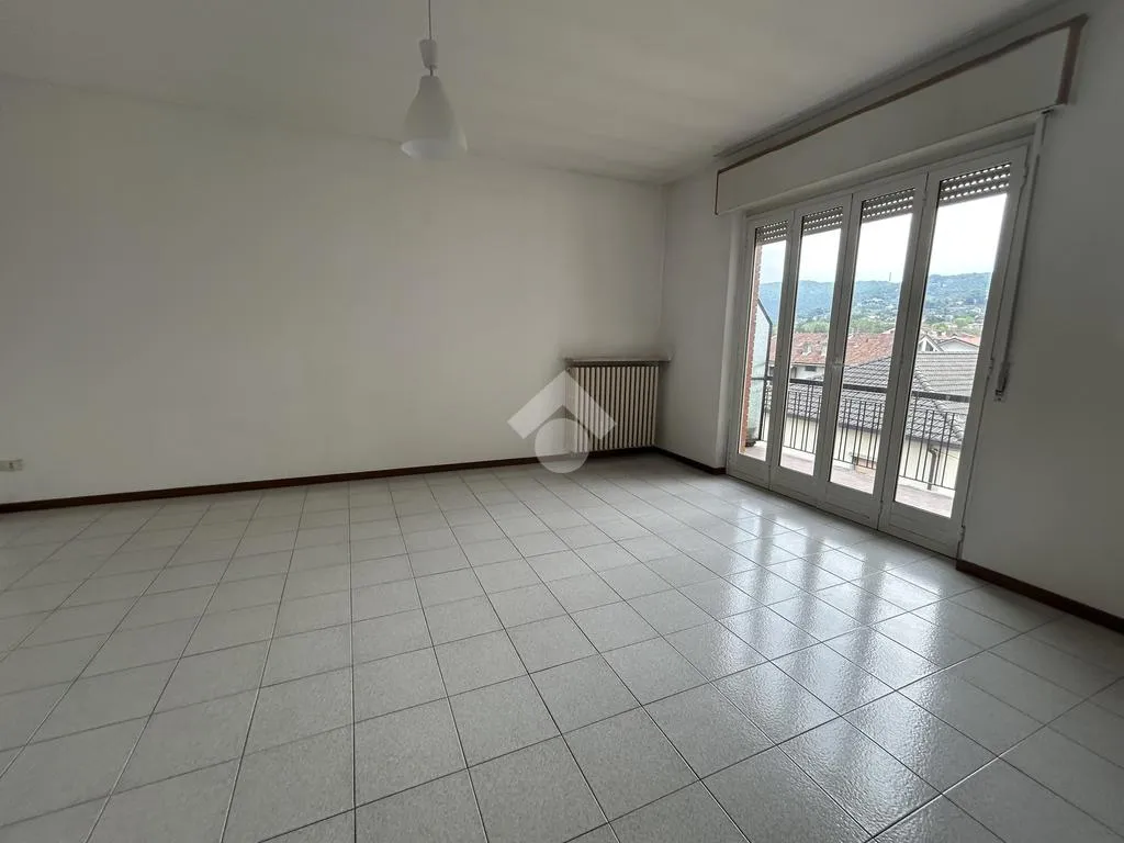 Elutuba - Quadrilocale with Balcony View in Sorisole
