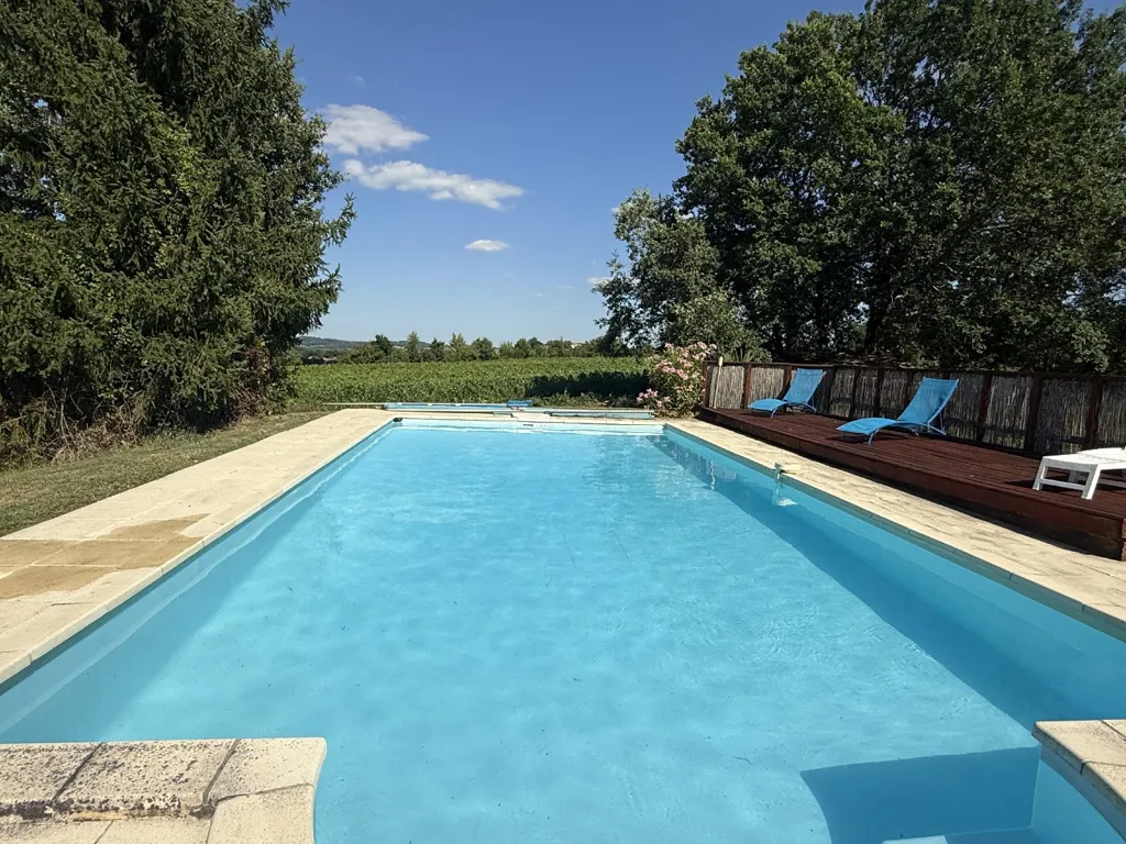 Bassein - Country House with Pool in Gers Countryside