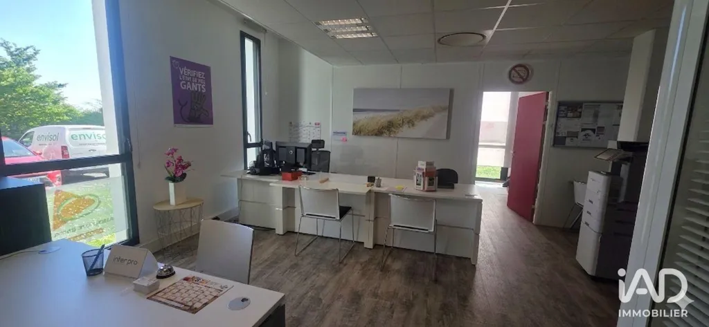 Kabinet - Modern Offices with Energy Performance B in Orvault