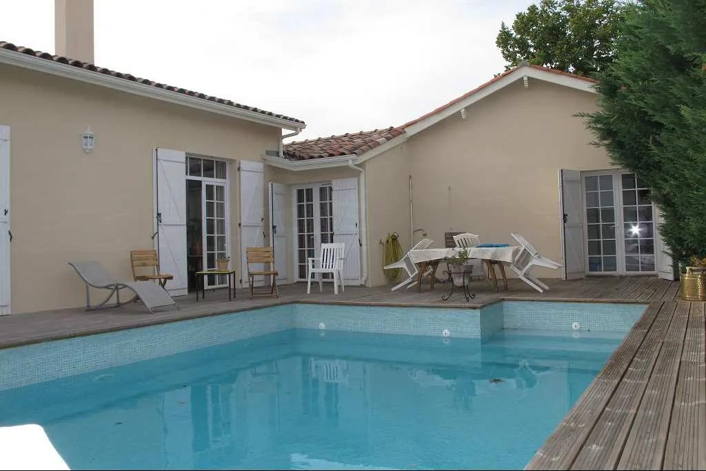 Pool - Spacious House with Pool in Toulouse