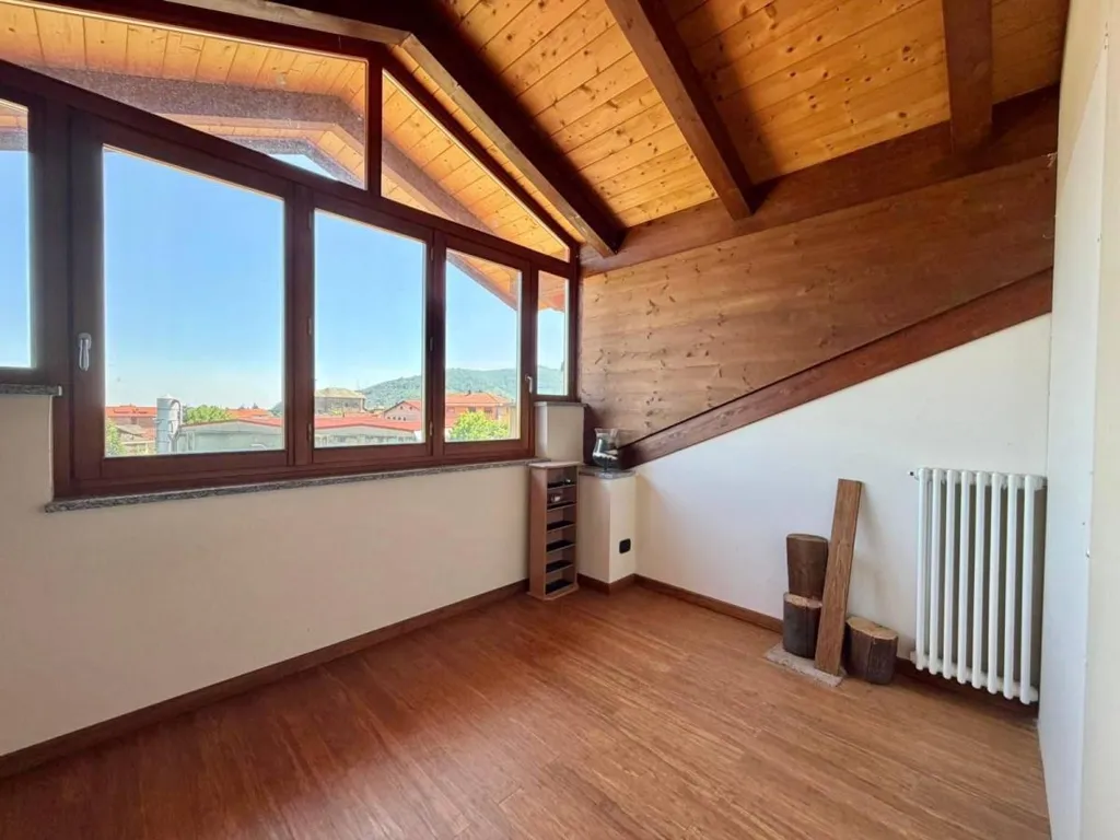 Toad - Rustic Two-Level Apartment with Garden in Corio