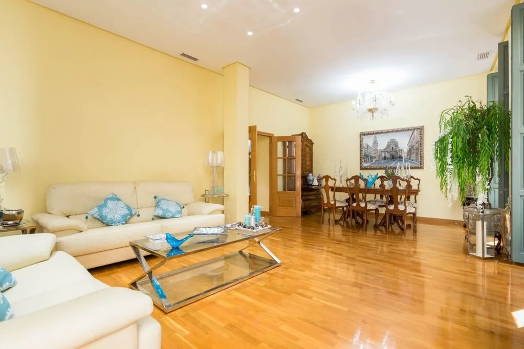 Elutuba - Luxury Flat with Balcony in Murcia Centre