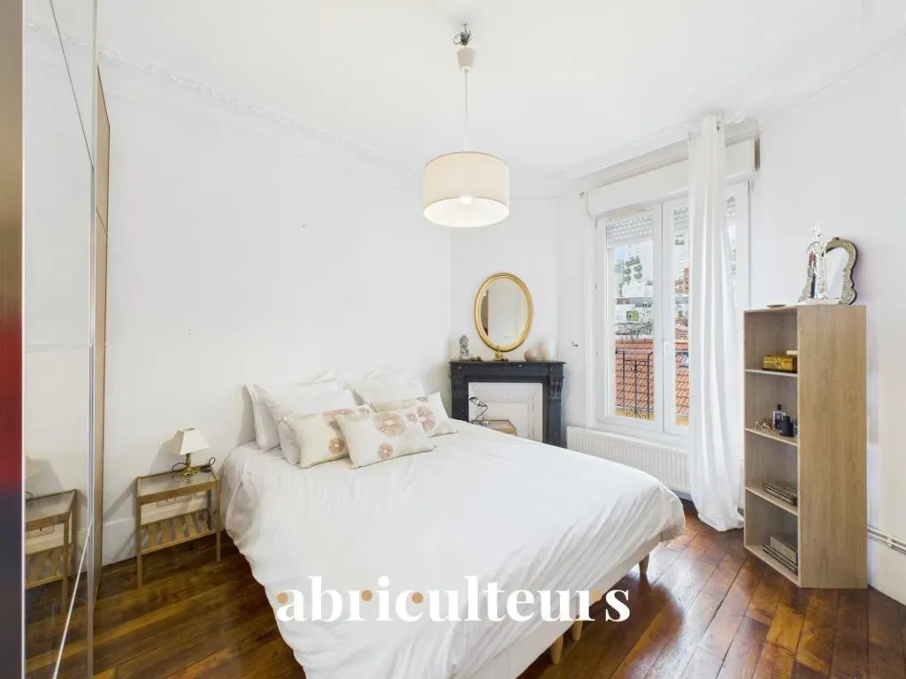 Chambres - Appartement Familial avec Vue Dégagée à Paris 20ème