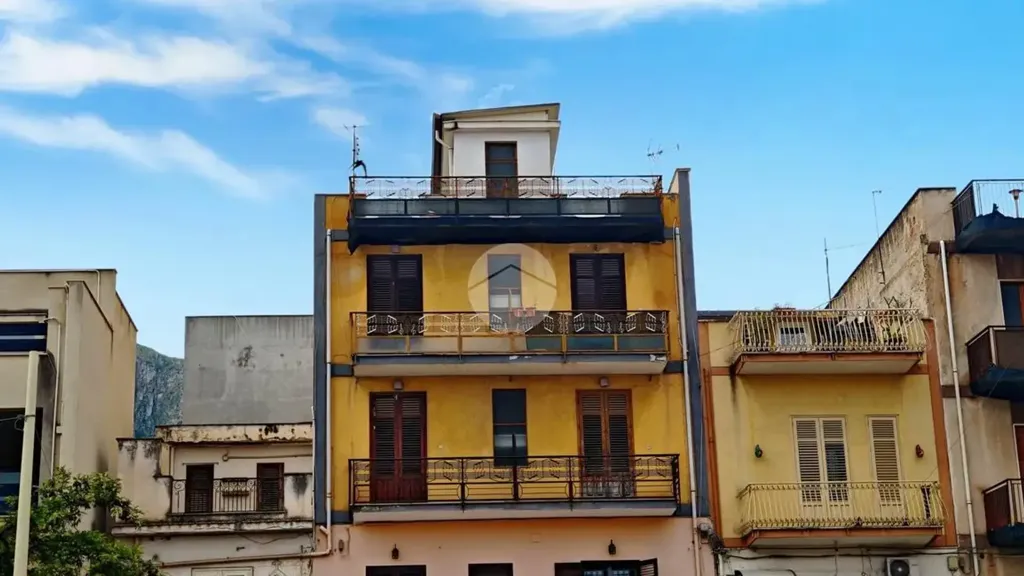 Extérieur - Central Bivani with Balcony in Villabate