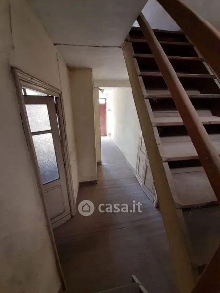 Toad - Terraced House for Renovation in Pettinengo