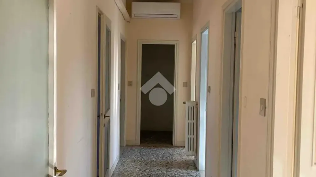 Esik - Apartment with Panoramic View in Brescia